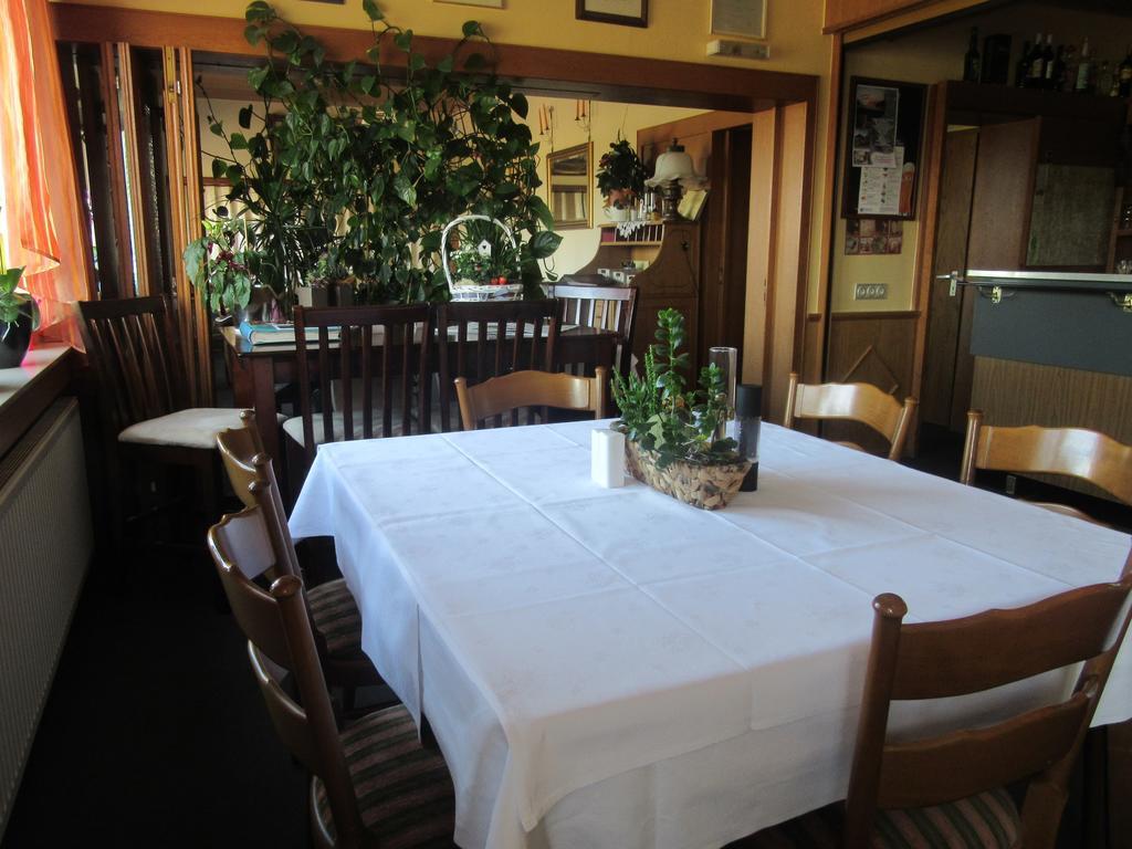 Hotel Restaurant Jonkhans Rees Exterior foto